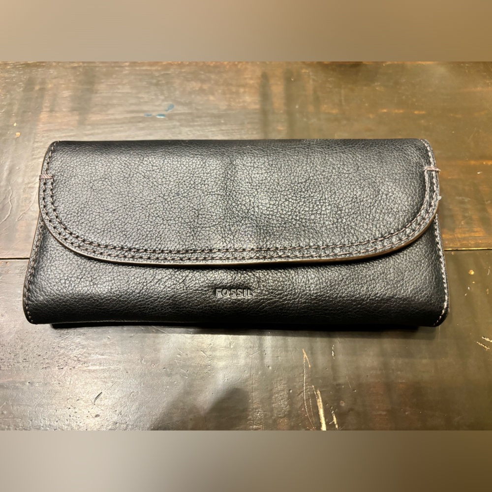 Black leather Fossil wallet